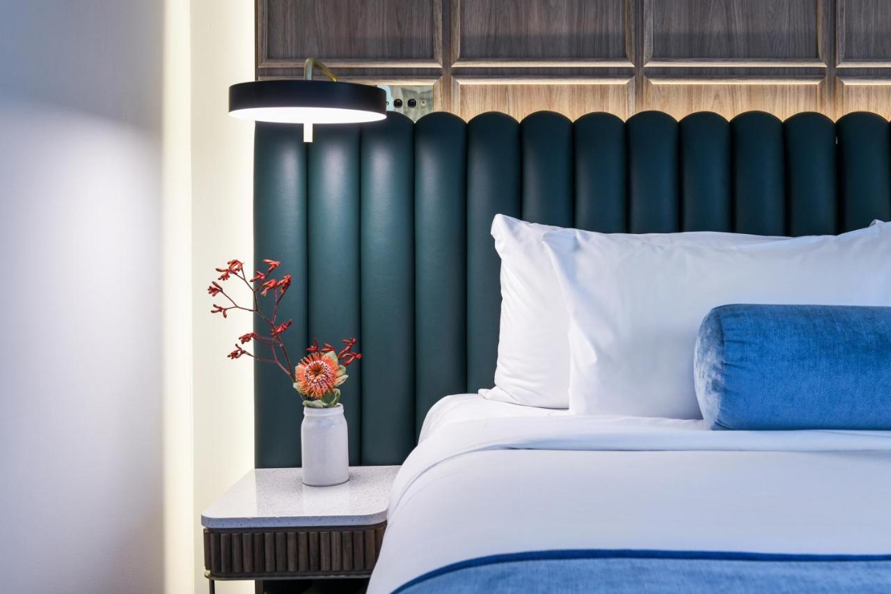 พาวเวอร์เฮาส์ โฮเต็ล แทมเวิร์ท บาย ริดจ์ Hotel แทมเวิร์ธ ภายนอก รูปภาพ A bedroom at the hotel