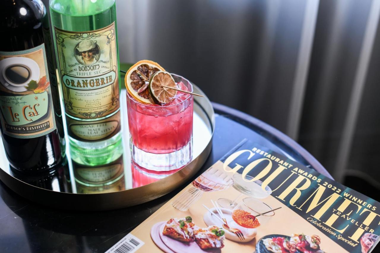 พาวเวอร์เฮาส์ โฮเต็ล แทมเวิร์ท บาย ริดจ์ Hotel แทมเวิร์ธ ภายนอก รูปภาพ A cocktail with a bottle of Orangette