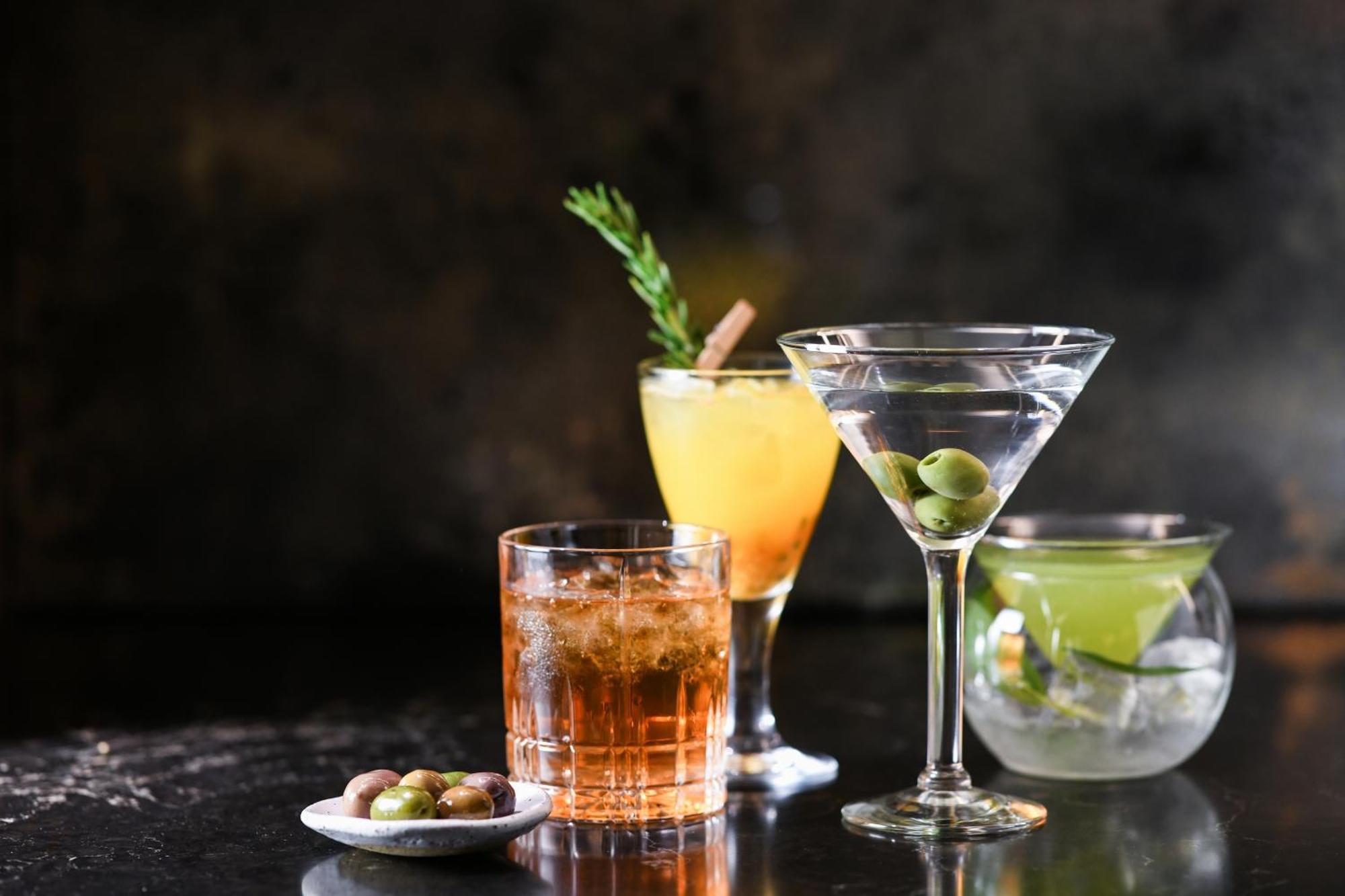 พาวเวอร์เฮาส์ โฮเต็ล แทมเวิร์ท บาย ริดจ์ Hotel แทมเวิร์ธ ภายนอก รูปภาพ A selection of cocktails