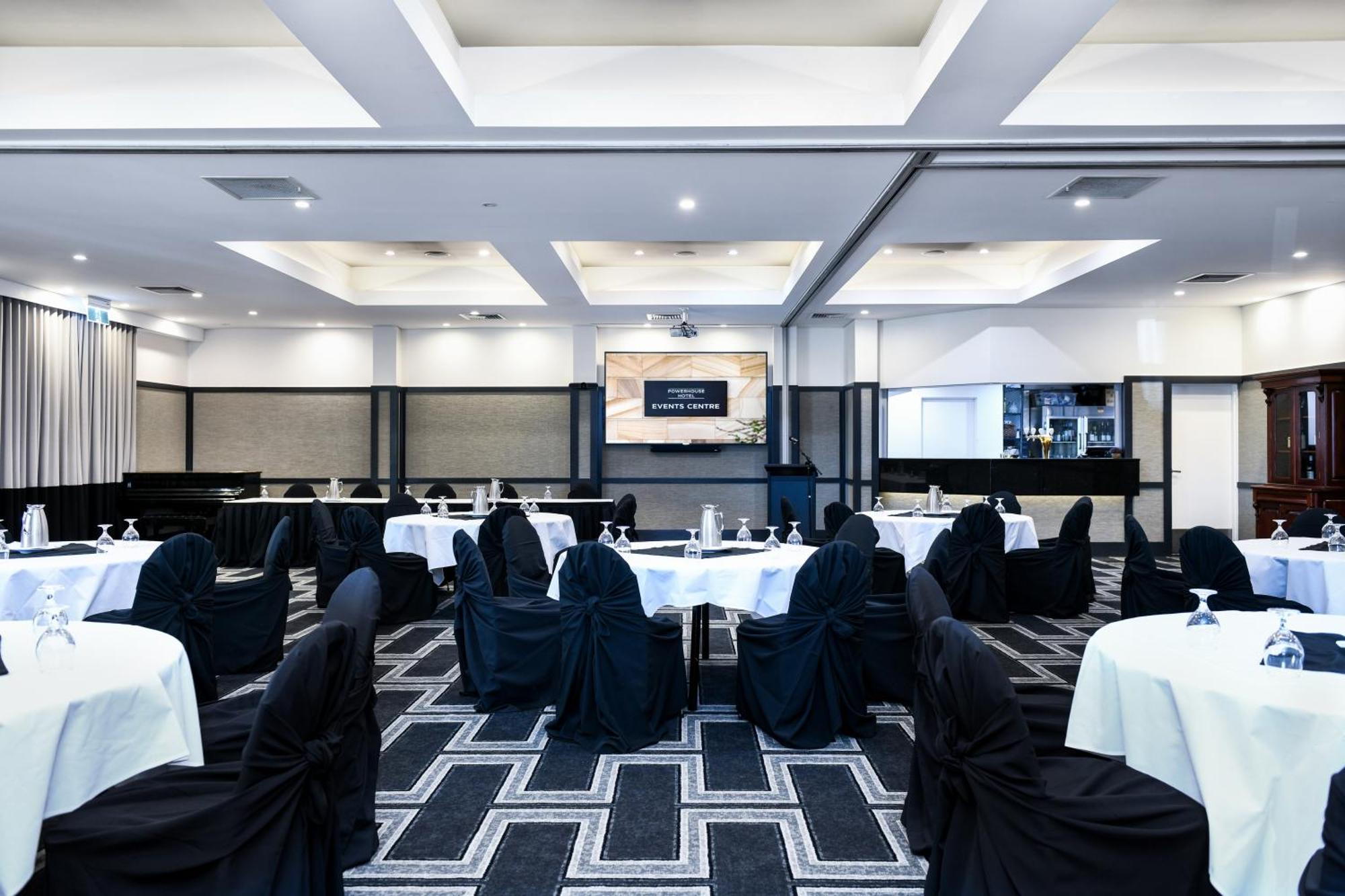 พาวเวอร์เฮาส์ โฮเต็ล แทมเวิร์ท บาย ริดจ์ Hotel แทมเวิร์ธ ภายนอก รูปภาพ The Grand Ballroom