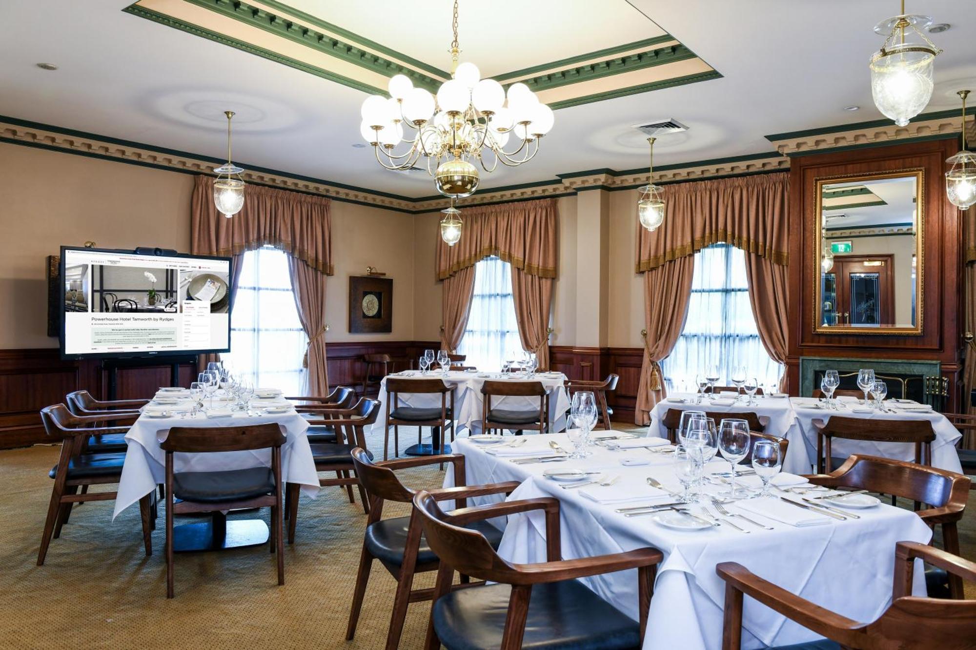 พาวเวอร์เฮาส์ โฮเต็ล แทมเวิร์ท บาย ริดจ์ Hotel แทมเวิร์ธ ภายนอก รูปภาพ The dining room