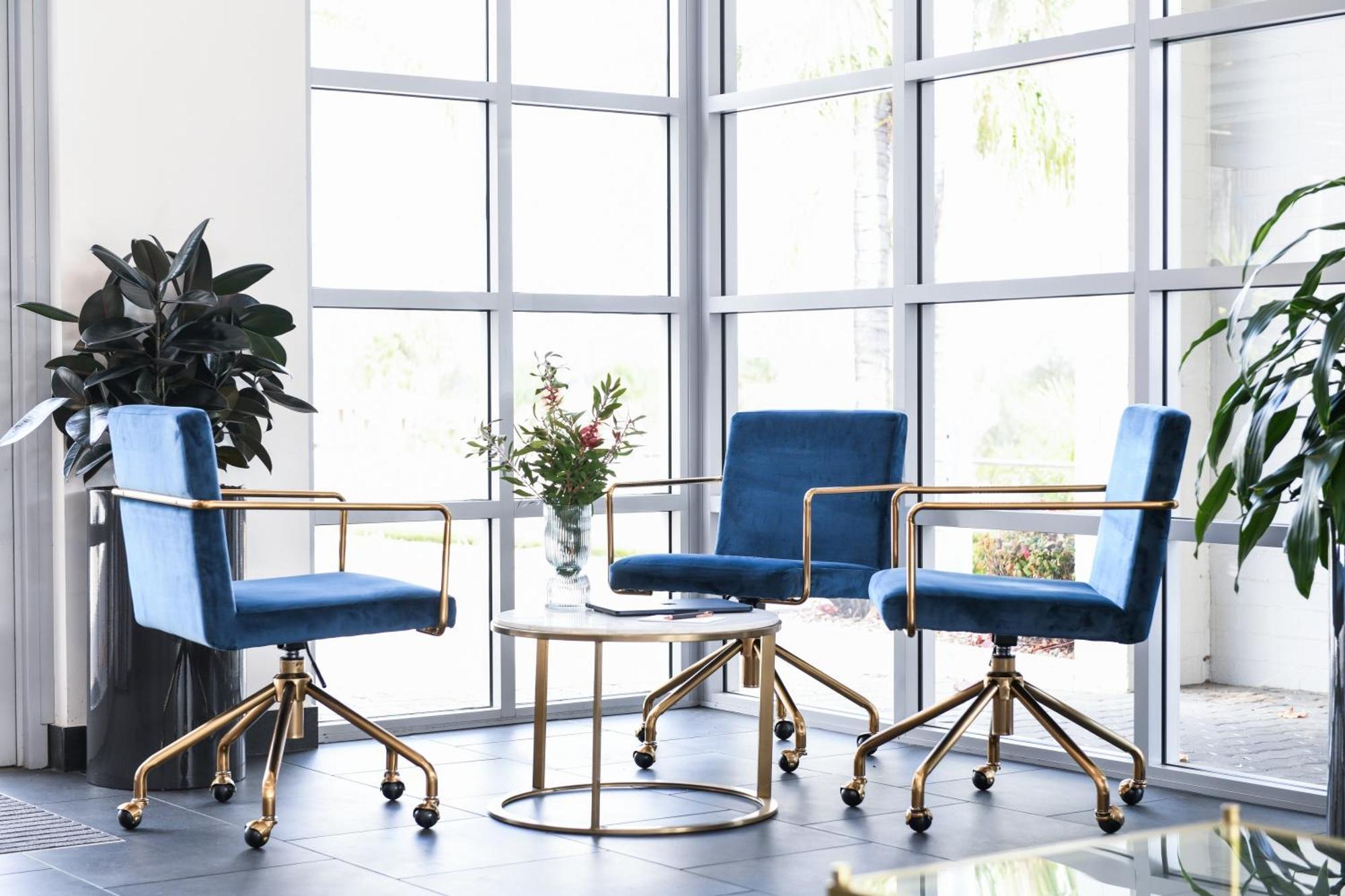 พาวเวอร์เฮาส์ โฮเต็ล แทมเวิร์ท บาย ริดจ์ Hotel แทมเวิร์ธ ภายนอก รูปภาพ Office chairs