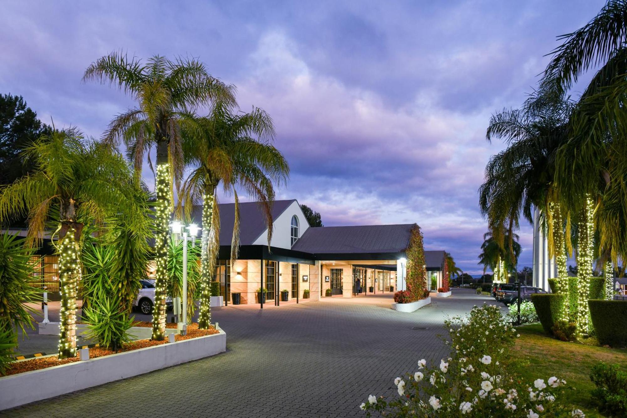 พาวเวอร์เฮาส์ โฮเต็ล แทมเวิร์ท บาย ริดจ์ Hotel แทมเวิร์ธ ภายนอก รูปภาพ The Palms Hotel and Spa